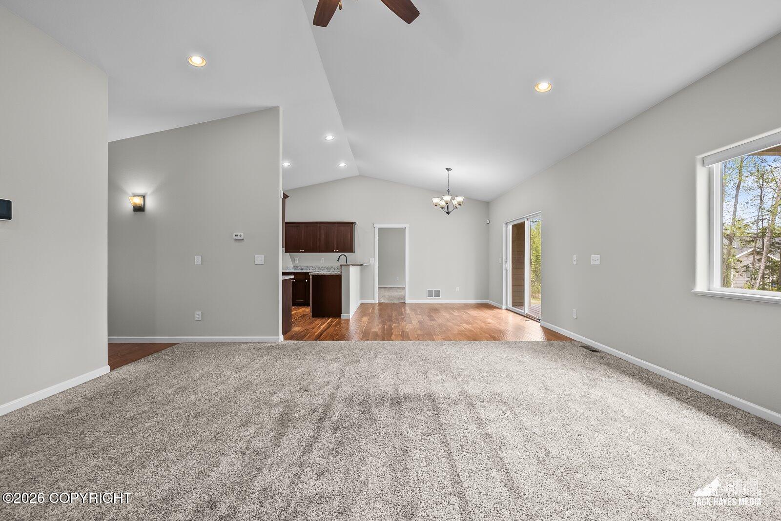 892 W Jones Drive Property Photo 14