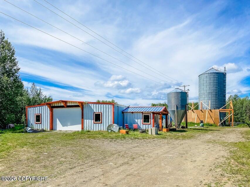 5800 N Cunningham Road Property Photo 1