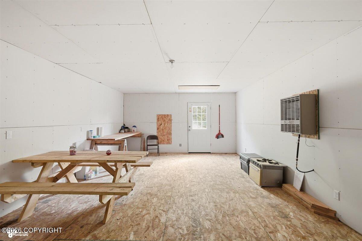 27048 W Parks Highway Property Photo 4