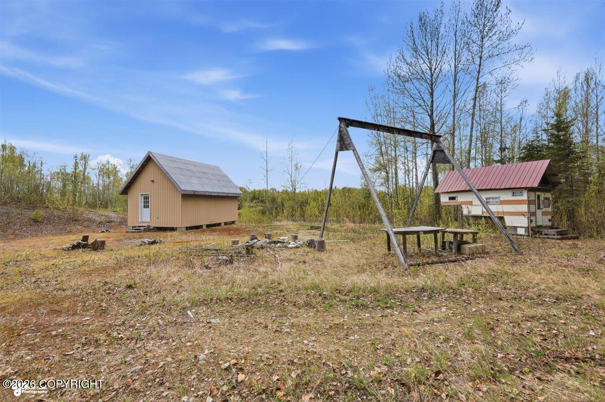 27048 W Parks Highway Property Photo 8