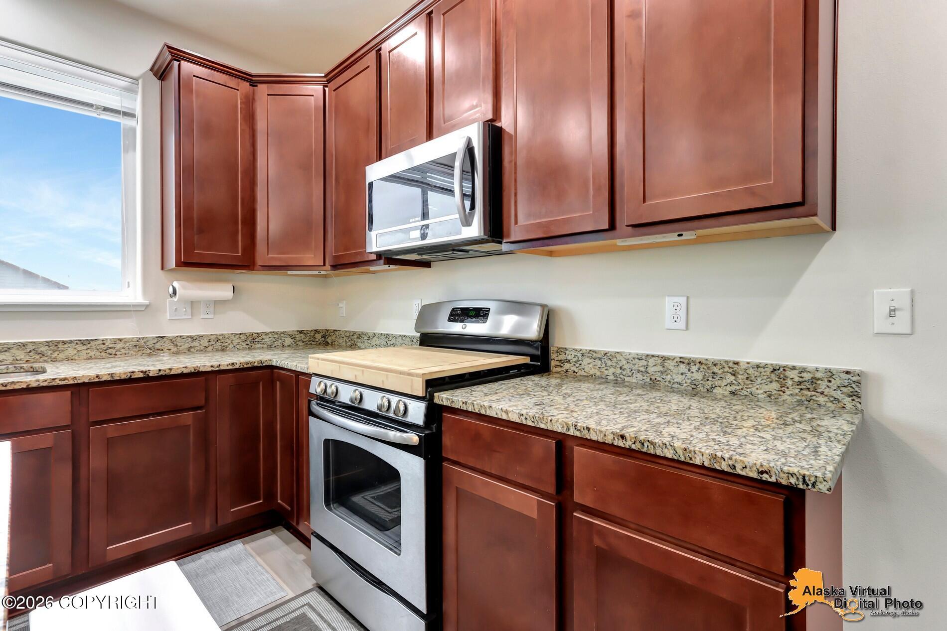 5502 Yukon Charlie Loop Property Photo 20