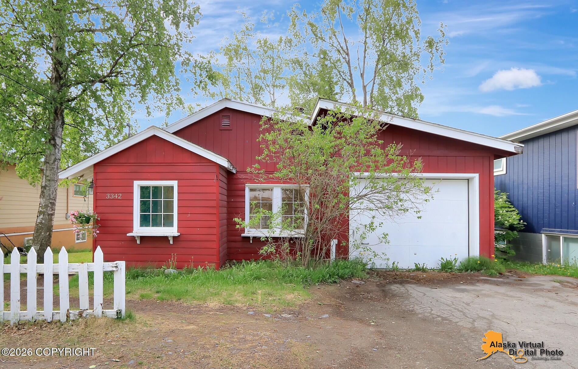 3342 Outta Place Property Photo 1