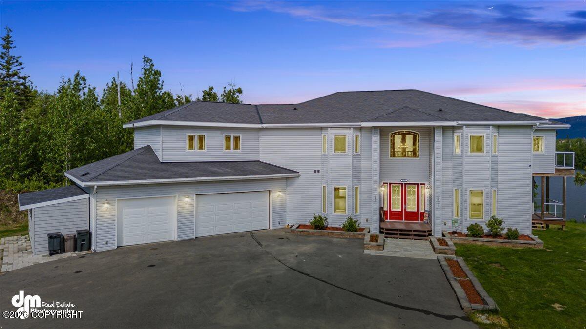 6251 E Chickadee Drive Property Photo 2