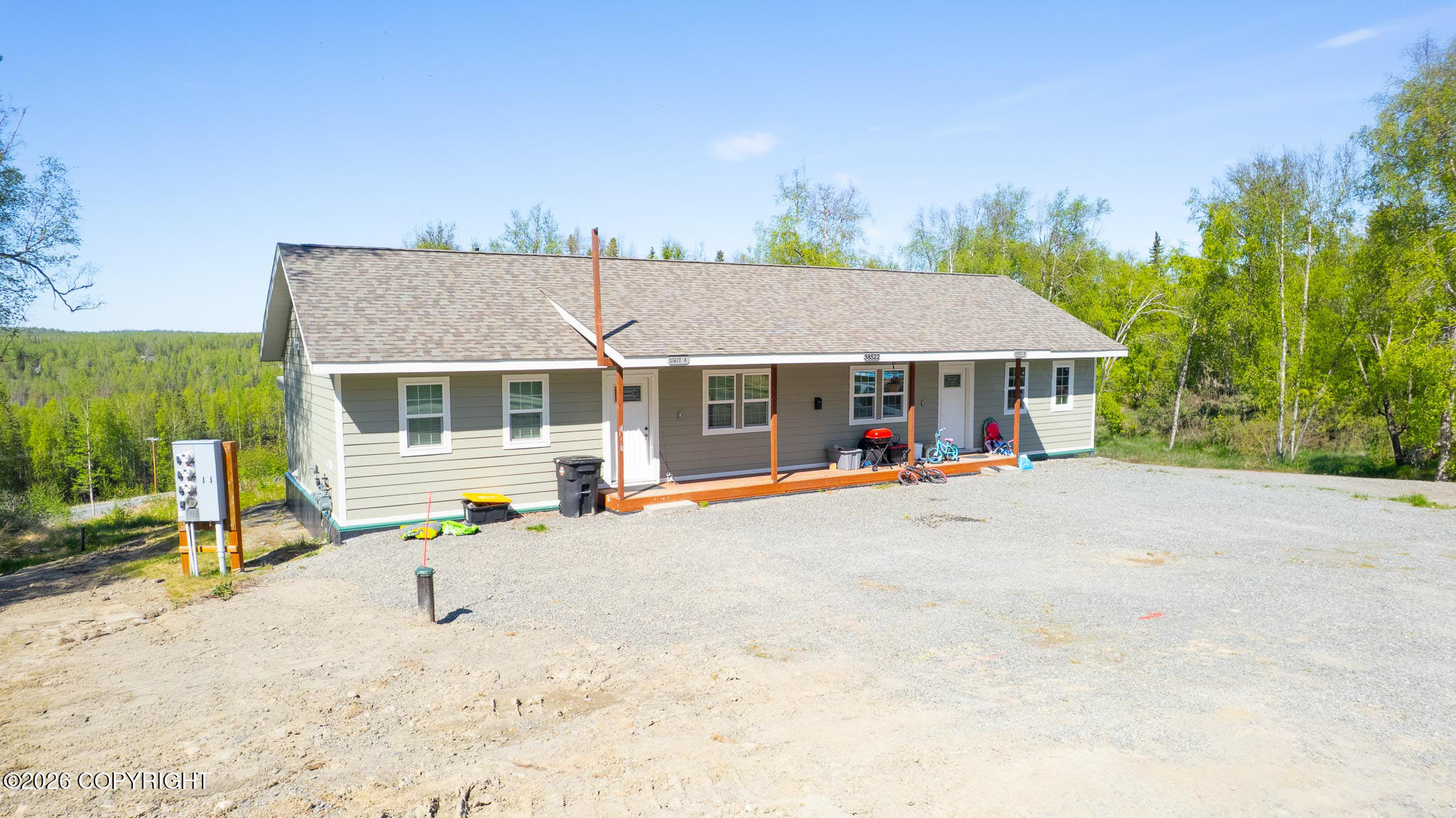 38522 Birch Hill Drive Property Photo 2
