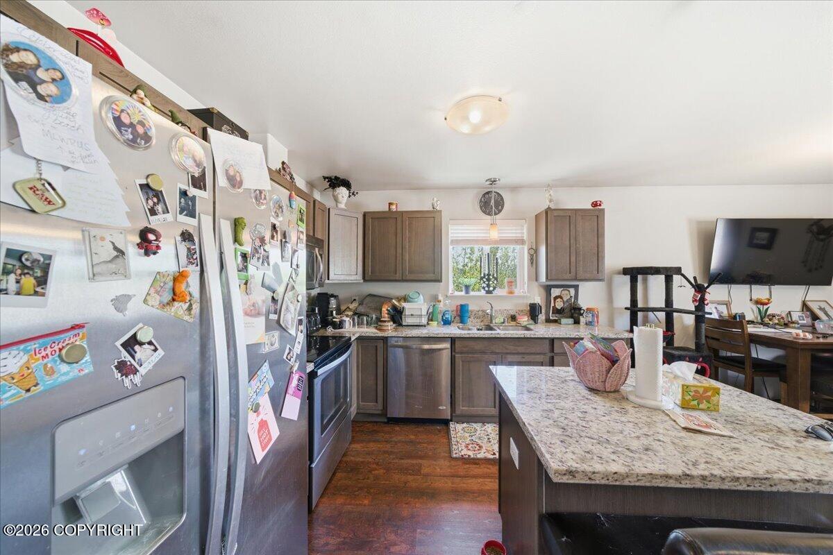 4565 W Overby Street Property Photo 7