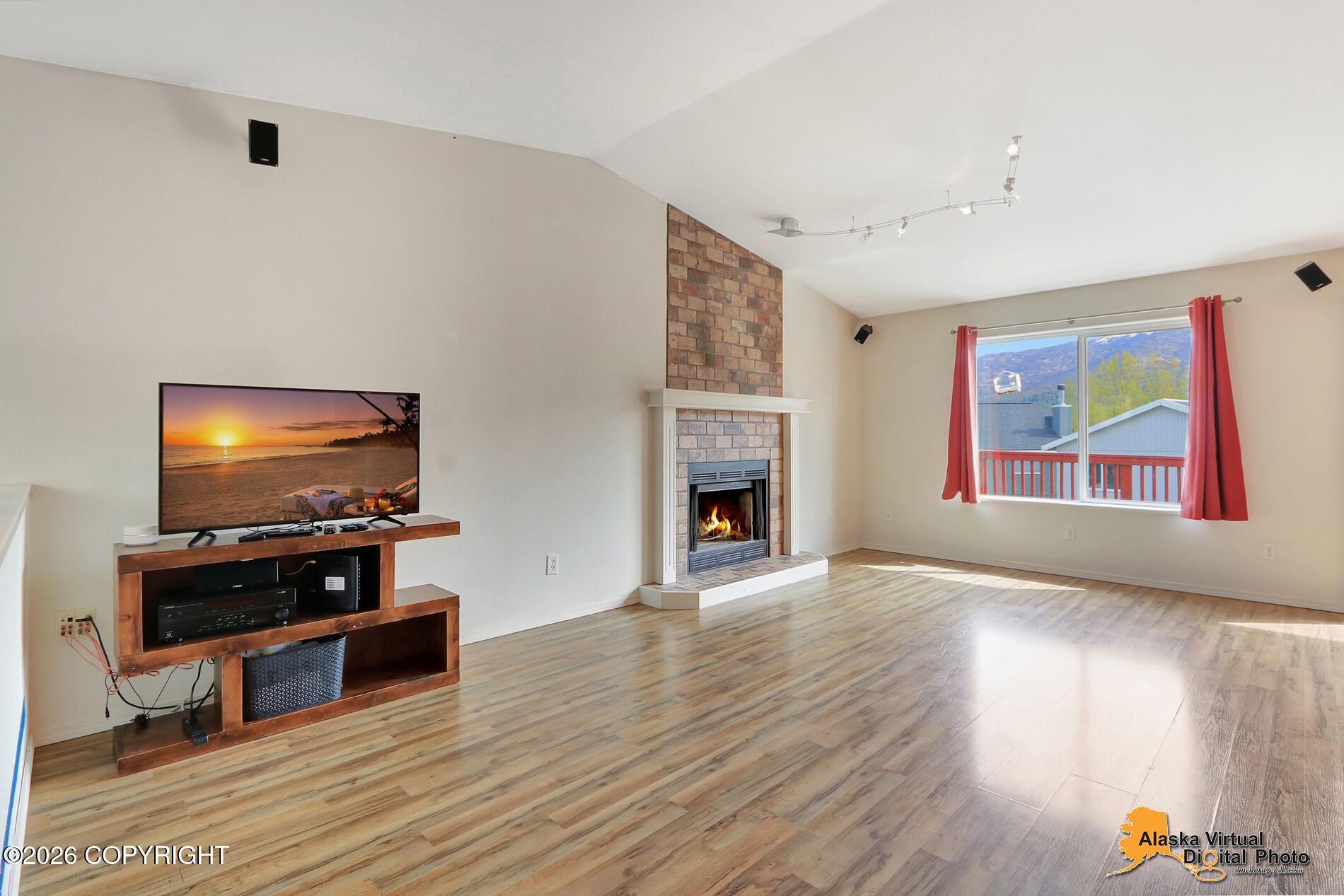 3031 Brookview Street Property Photo 9