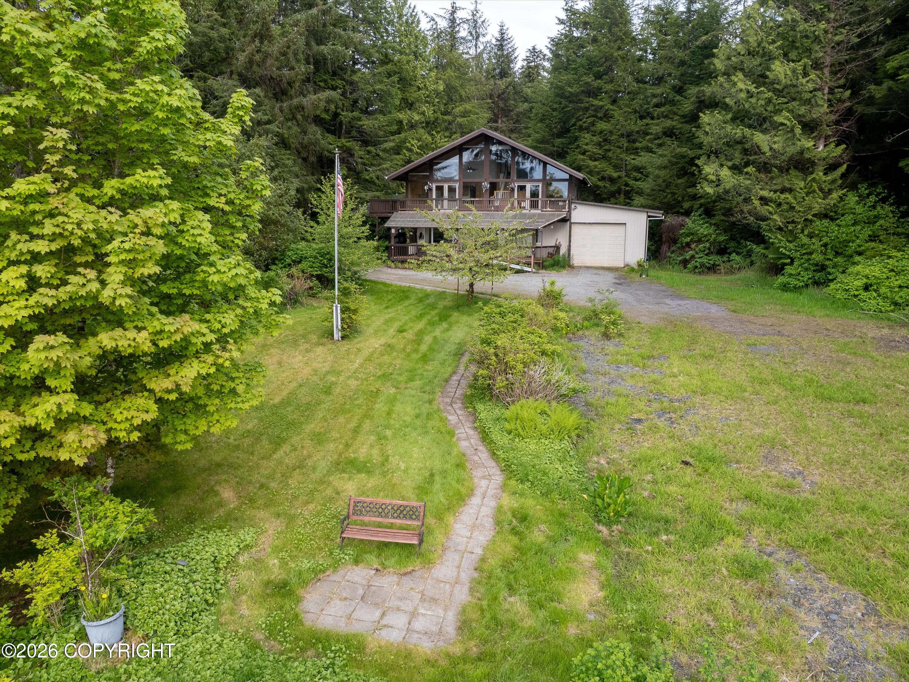 641/643 Sunset Drive Property Photo 5