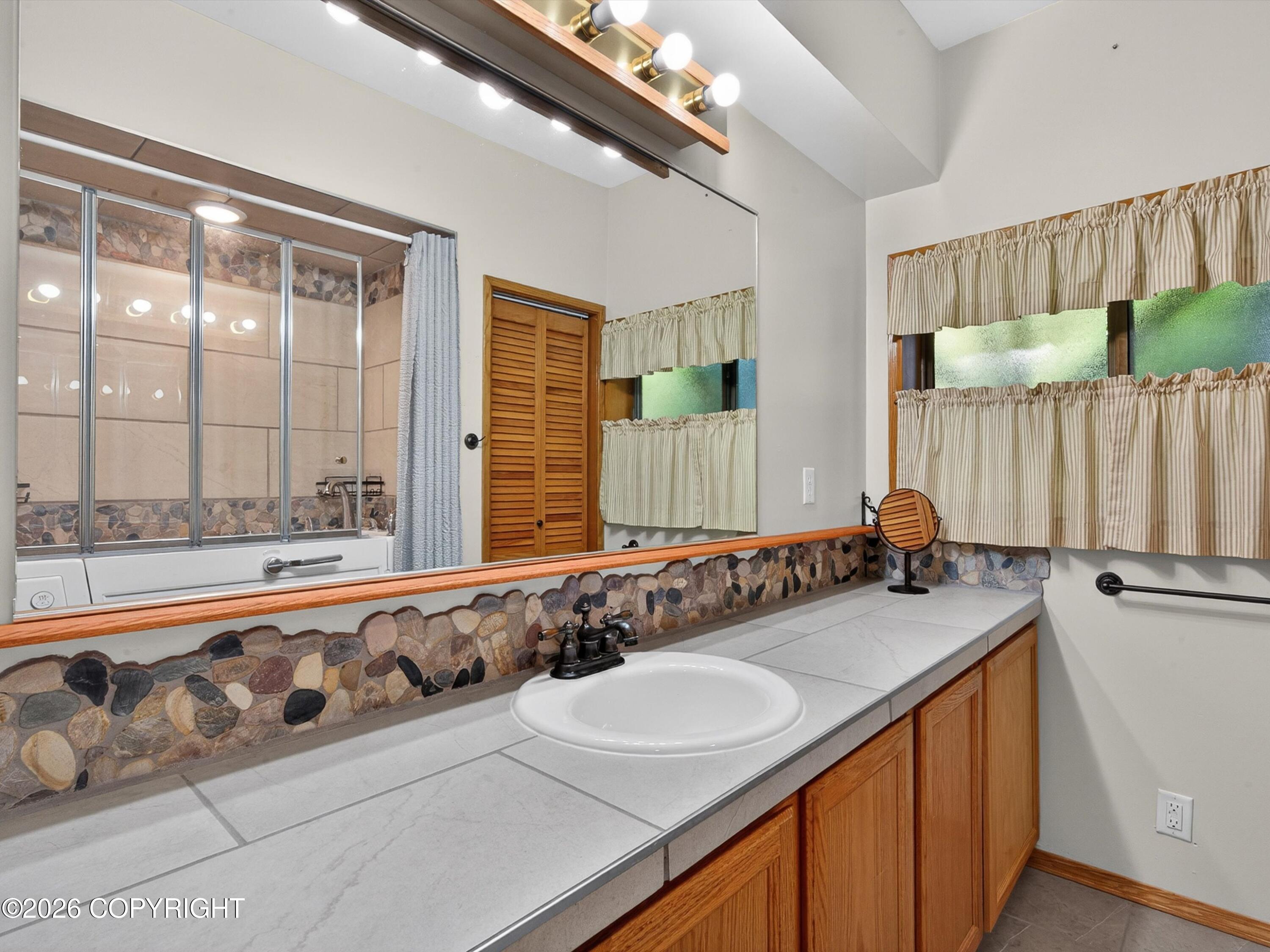 641/643 Sunset Drive Property Photo 35