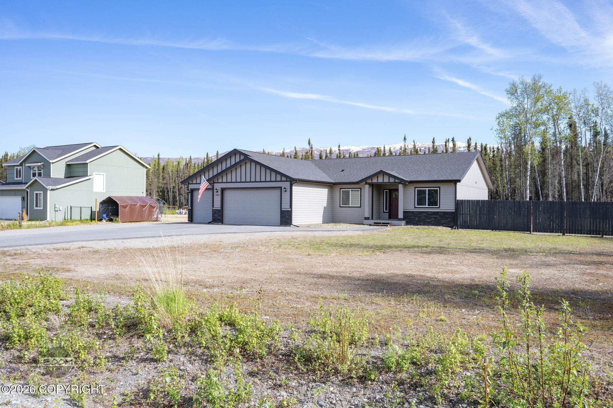 5327 N Suslositna Street Property Photo 3