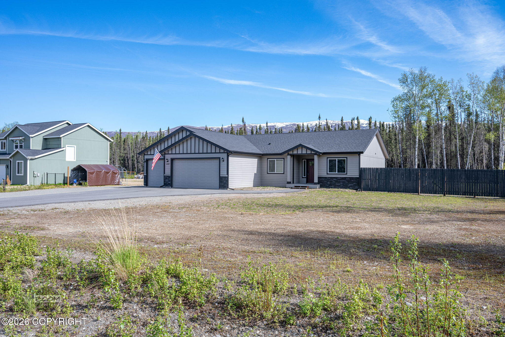 5327 N Suslositna Street Property Photo 4