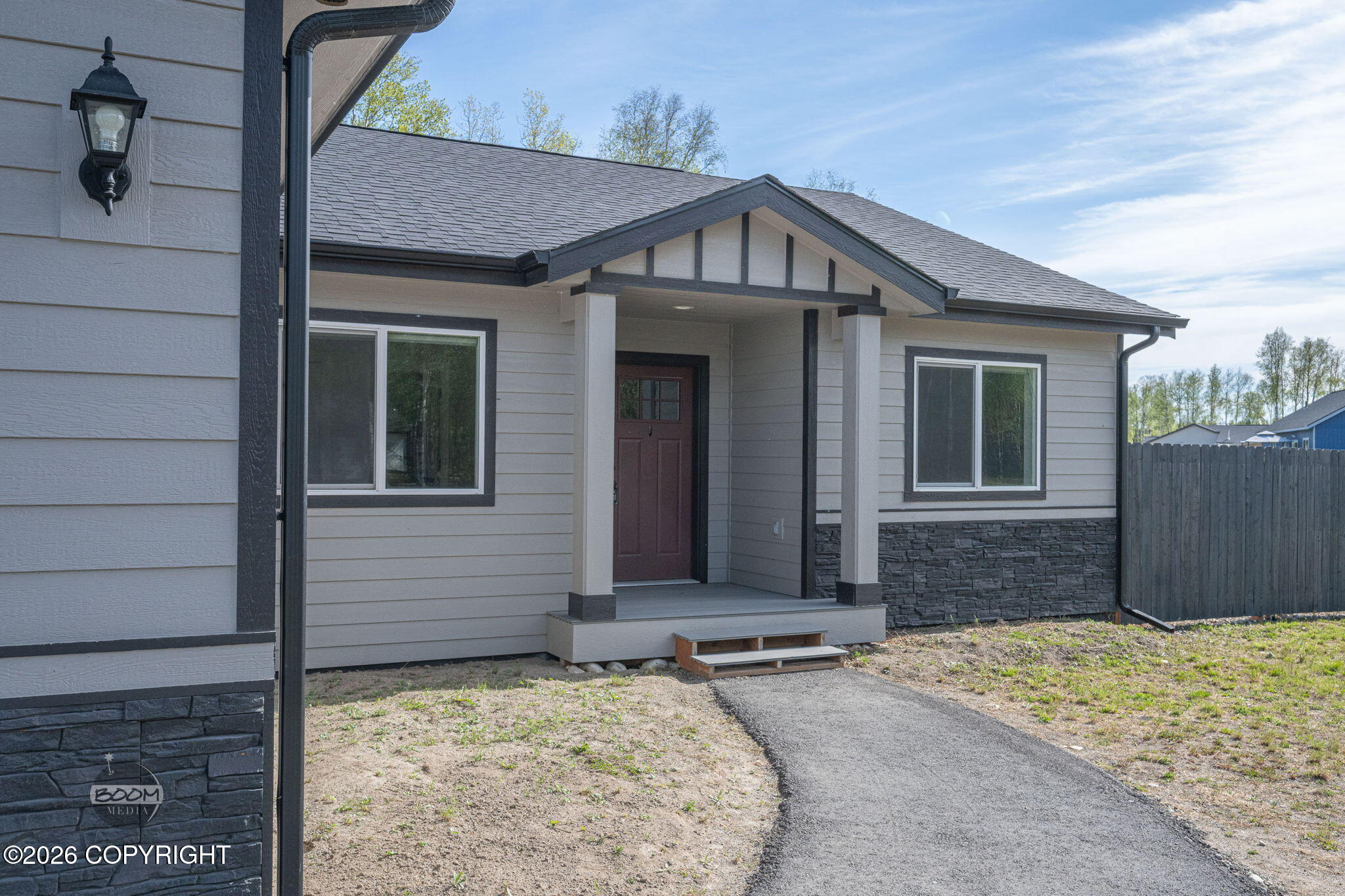 5327 N Suslositna Street Property Photo 9