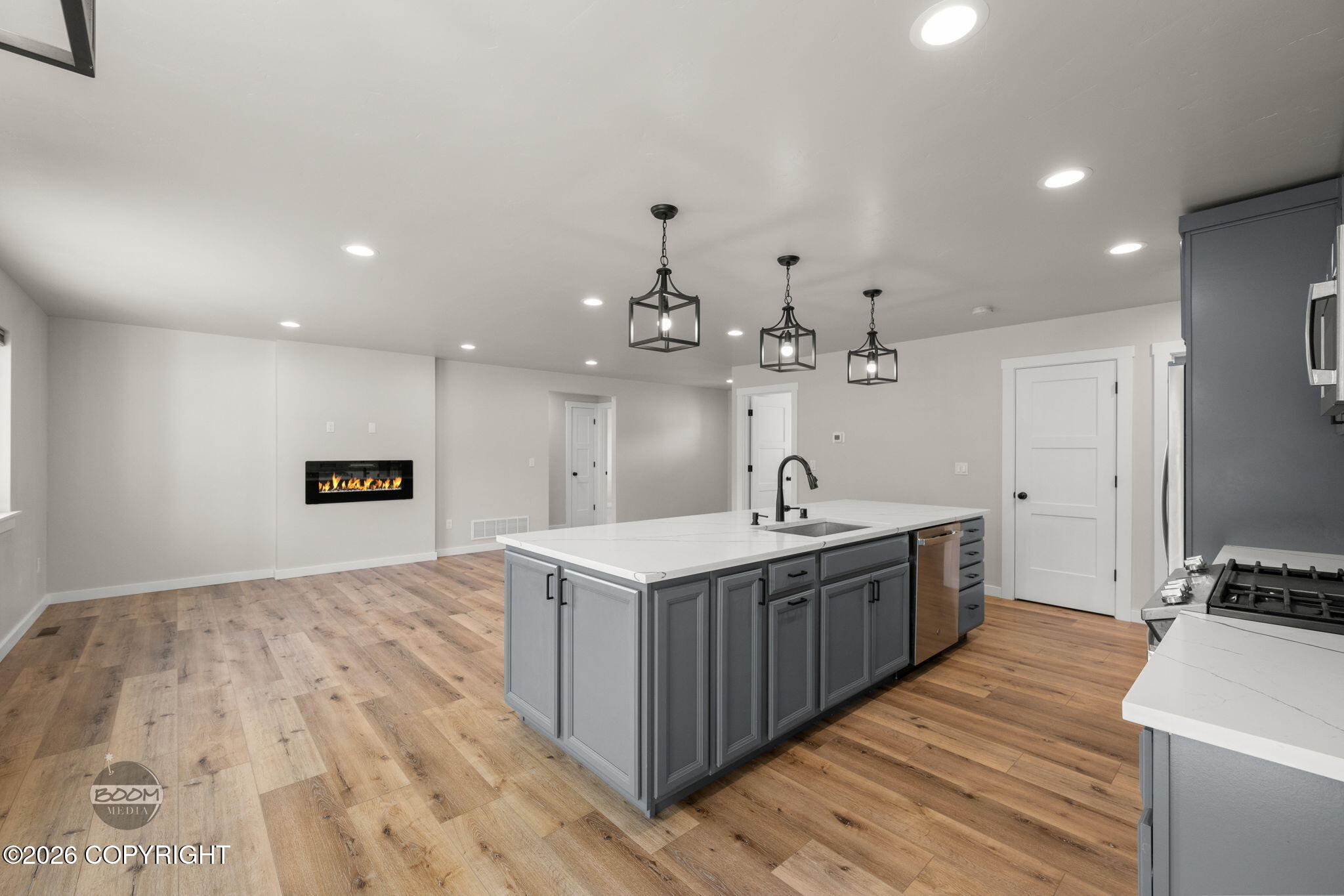 5327 N Suslositna Street Property Photo 18