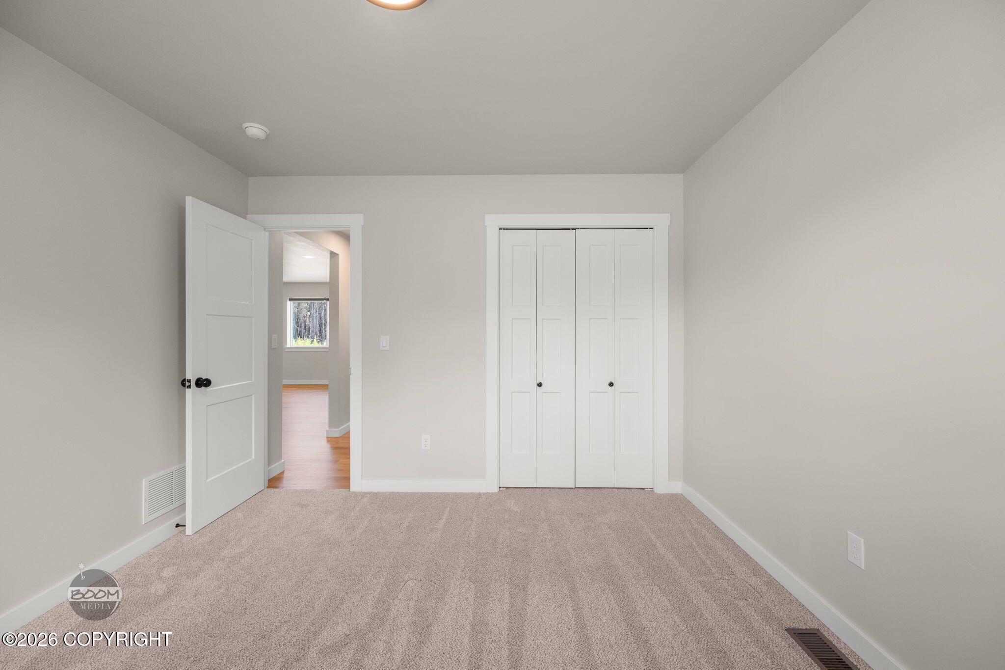5327 N Suslositna Street Property Photo 28