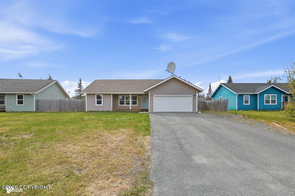 1404 Hedley Drive Property Photo 2
