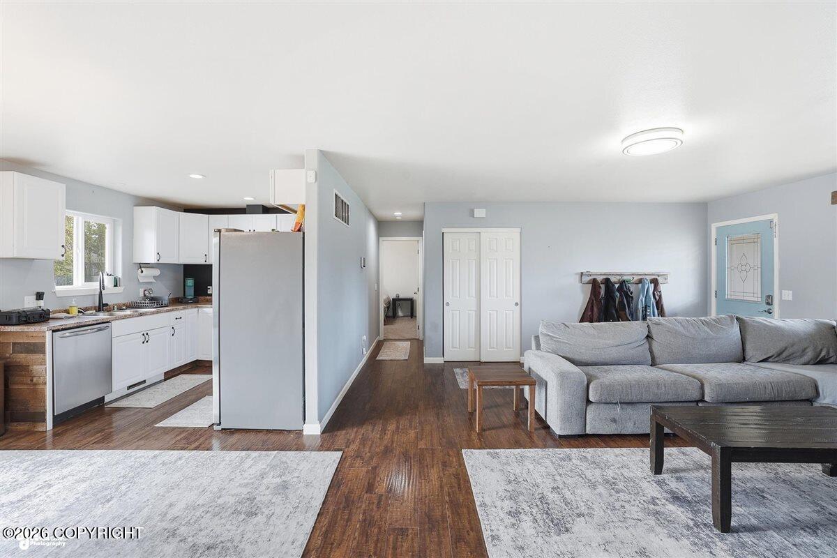 1404 Hedley Drive Property Photo 8