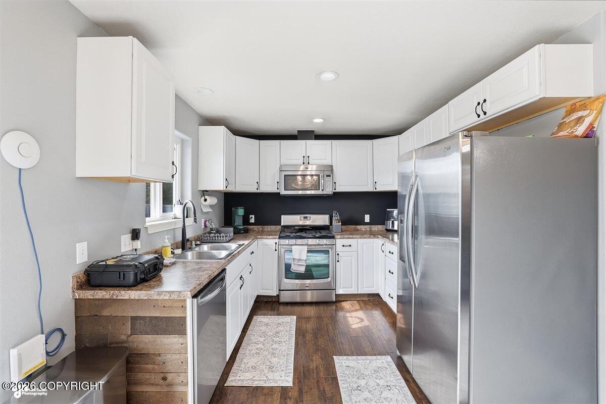 1404 Hedley Drive Property Photo 12