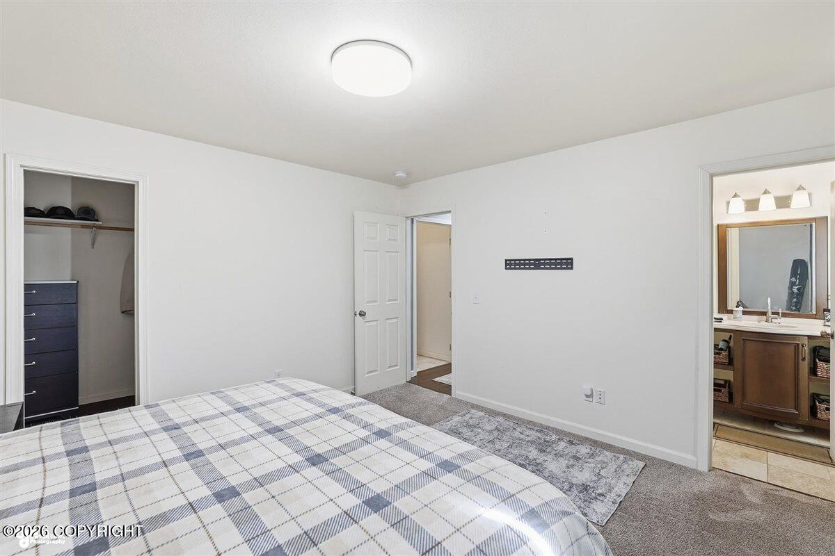 1404 Hedley Drive Property Photo 17