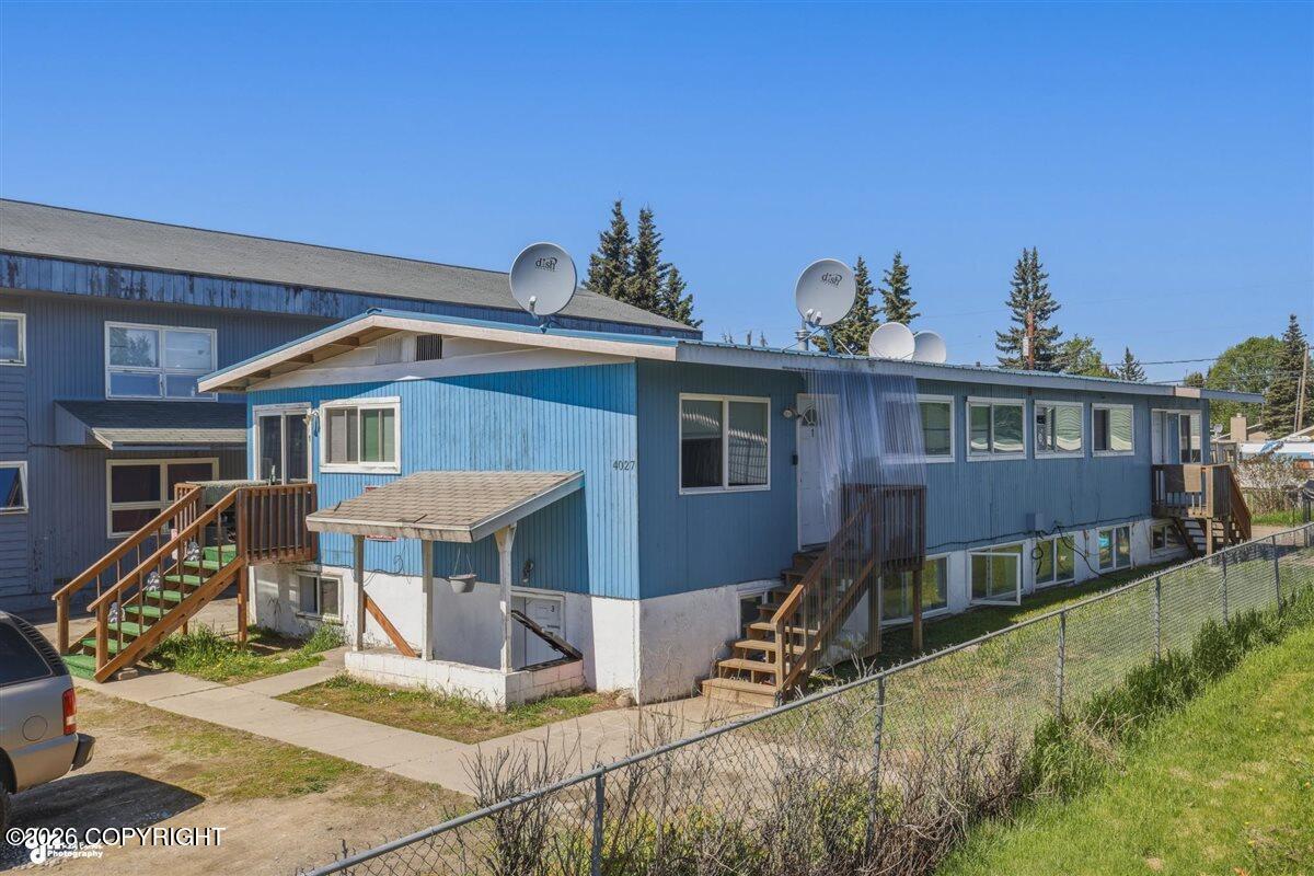 4027 E 8th Avenue Property Photo 1