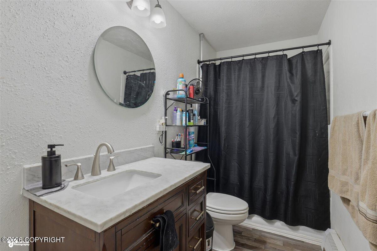 4027 E 8th Avenue Property Photo 7