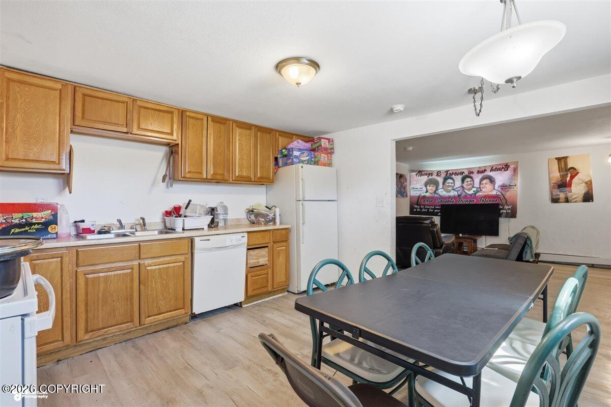 4027 E 8th Avenue Property Photo 12