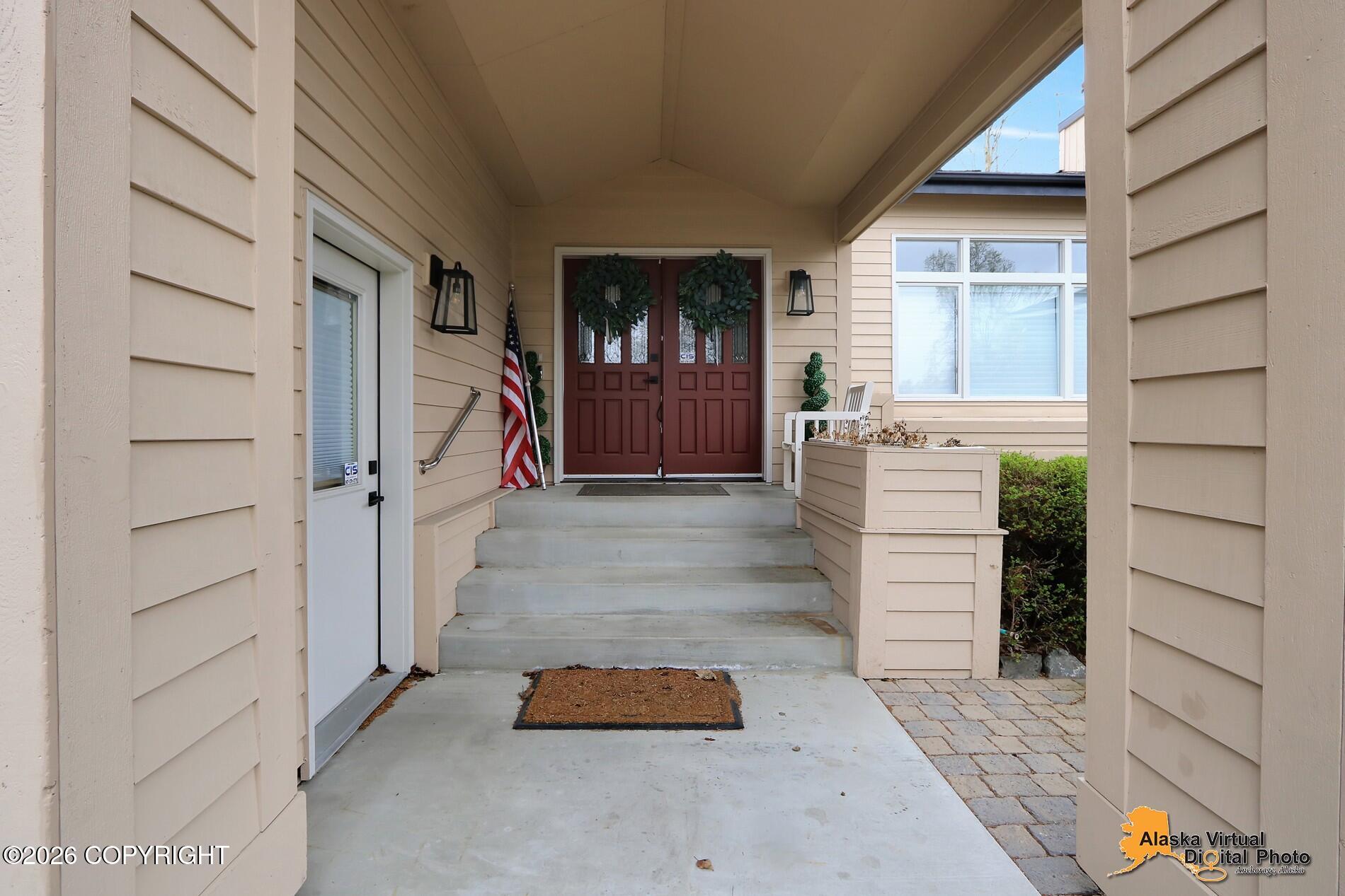 3370 Whiteney Circle Property Photo 3