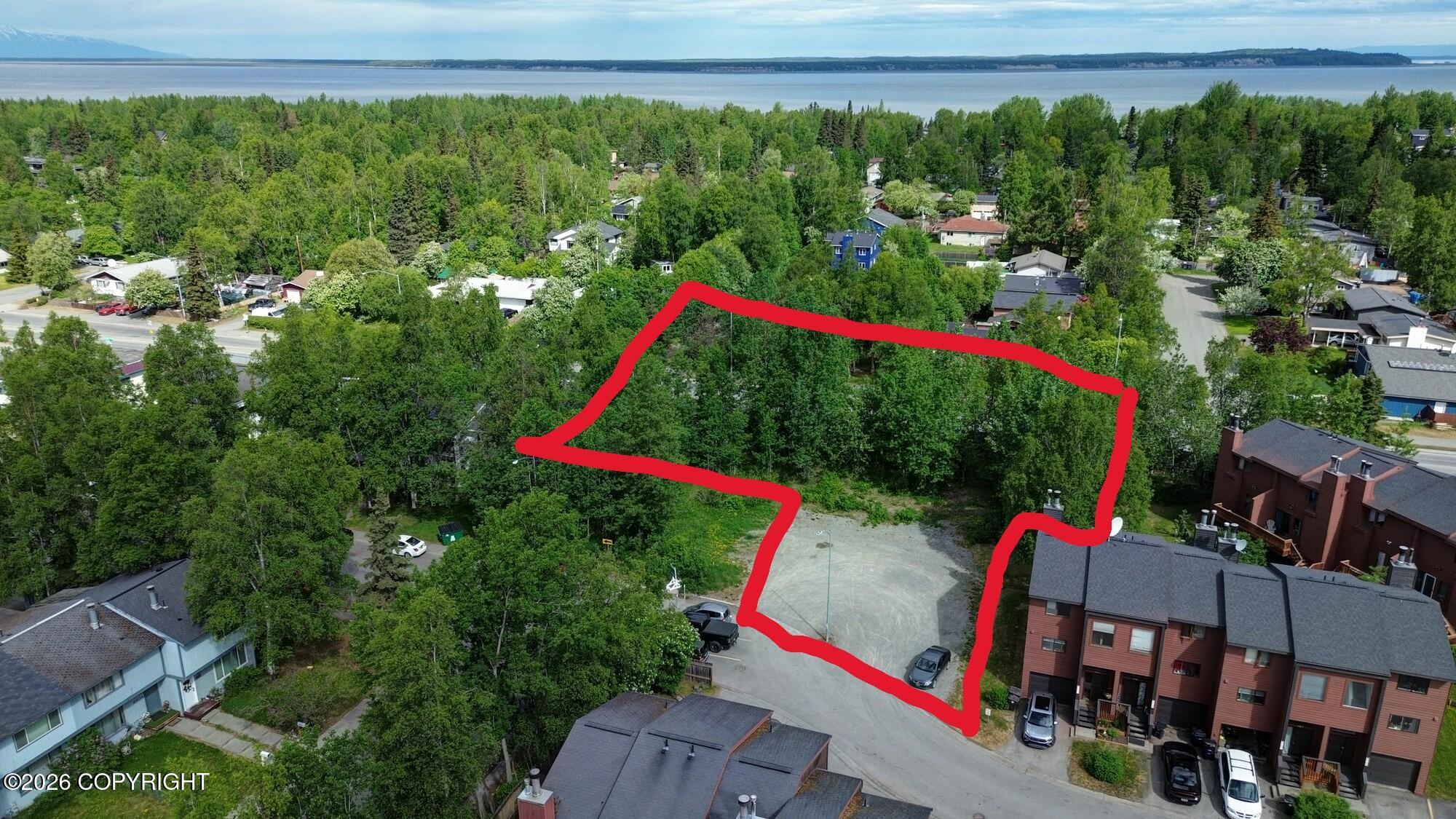 000 Carleton Avenue Property Photo 2