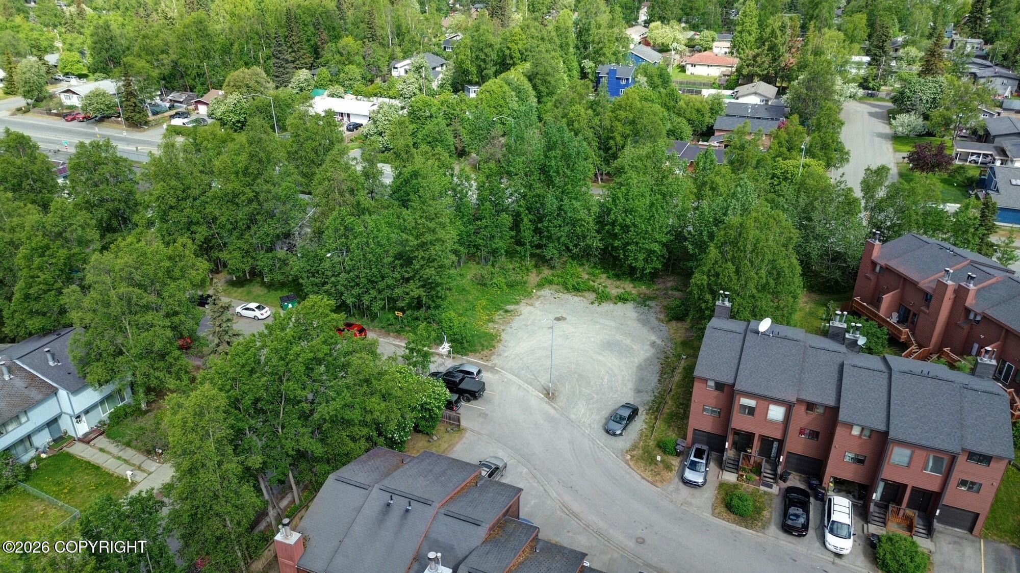 000 Carleton Avenue Property Photo 16