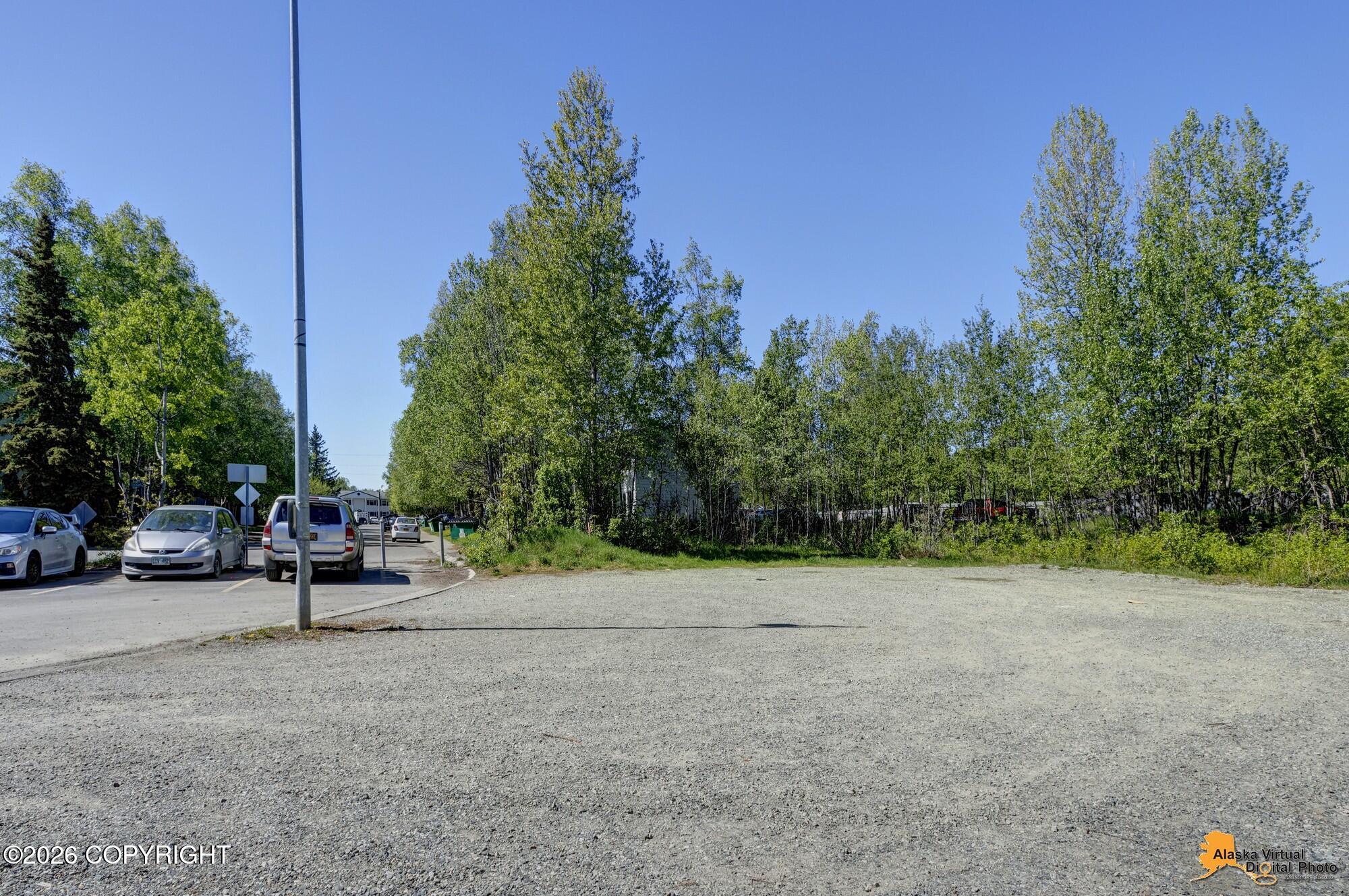 000 Carleton Avenue Property Photo 19