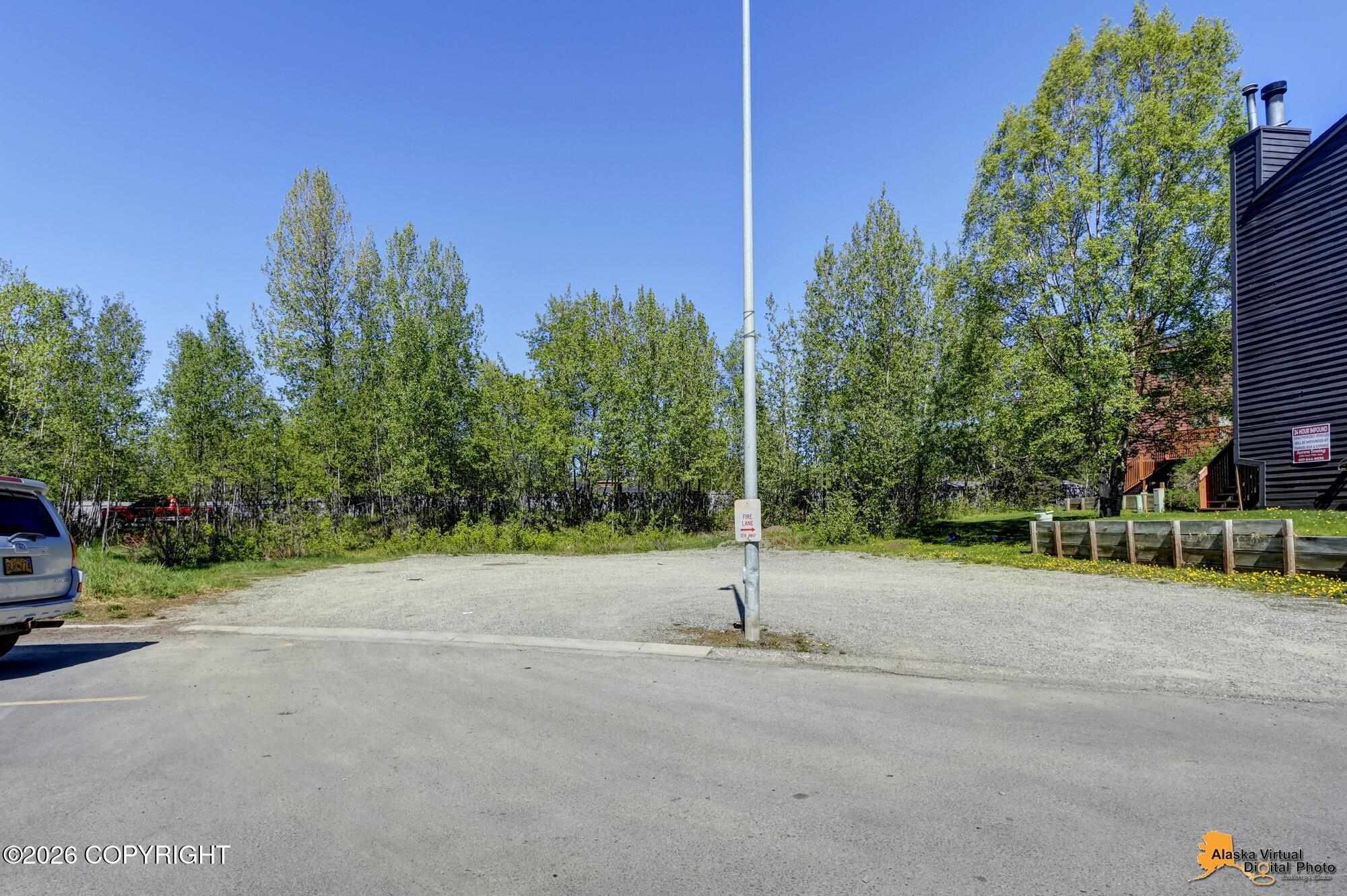000 Carleton Avenue Property Photo 20