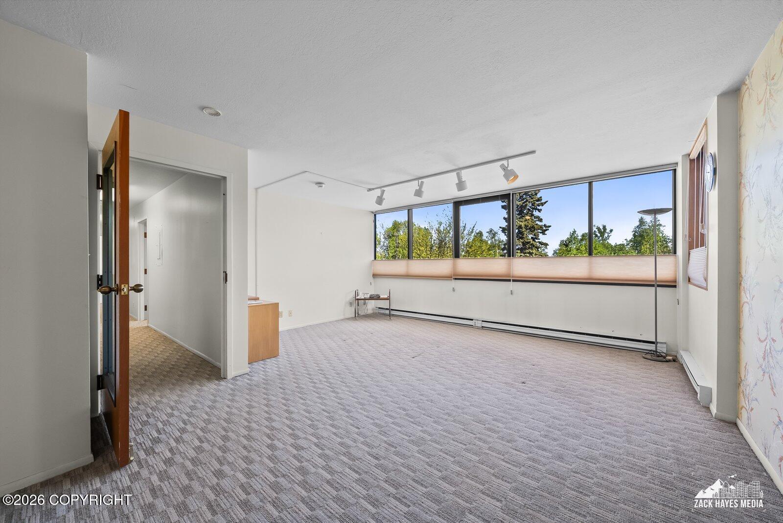 1113 W Fireweed Lane #203 Property Photo 18