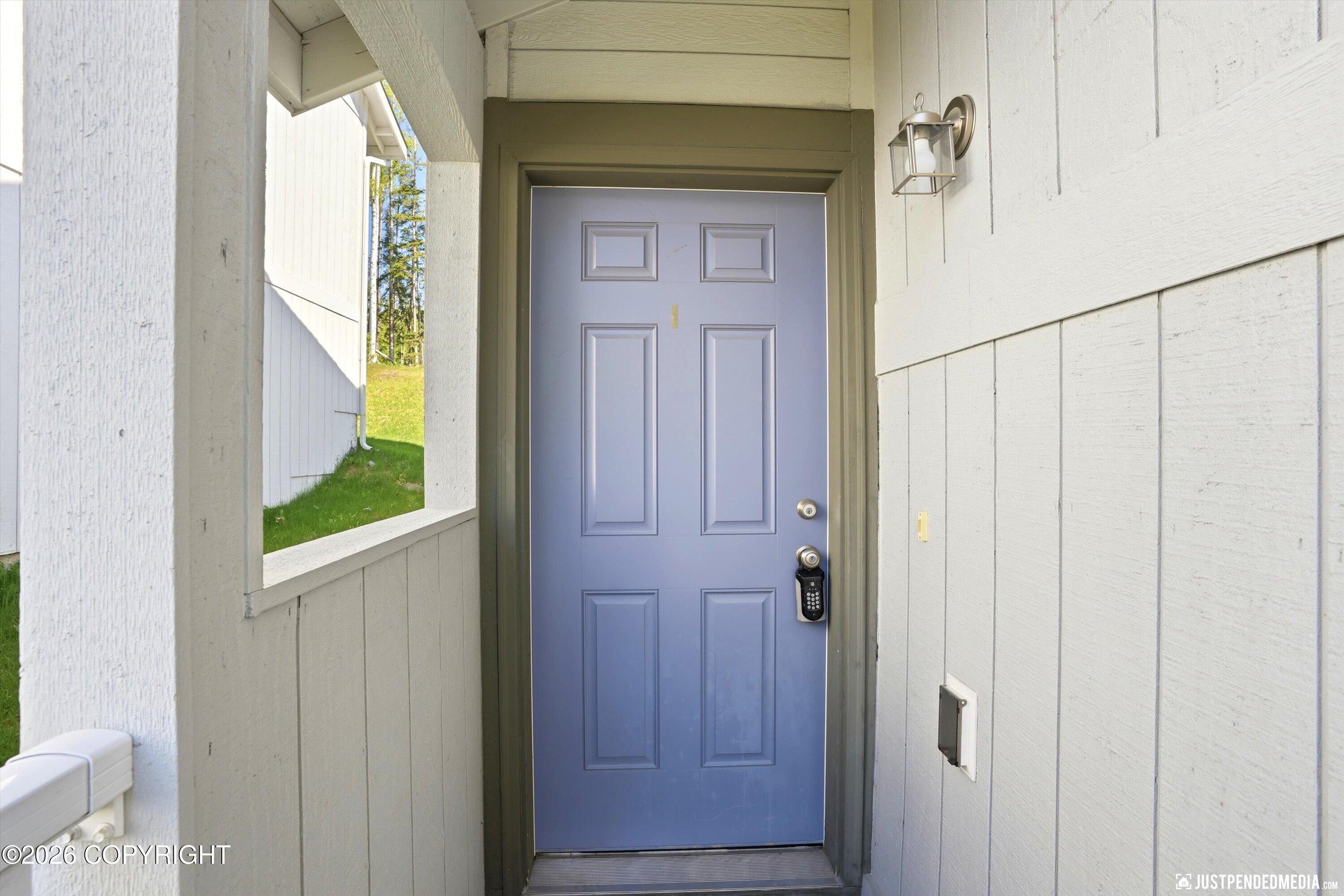20485 Icefall Drive Property Photo 2