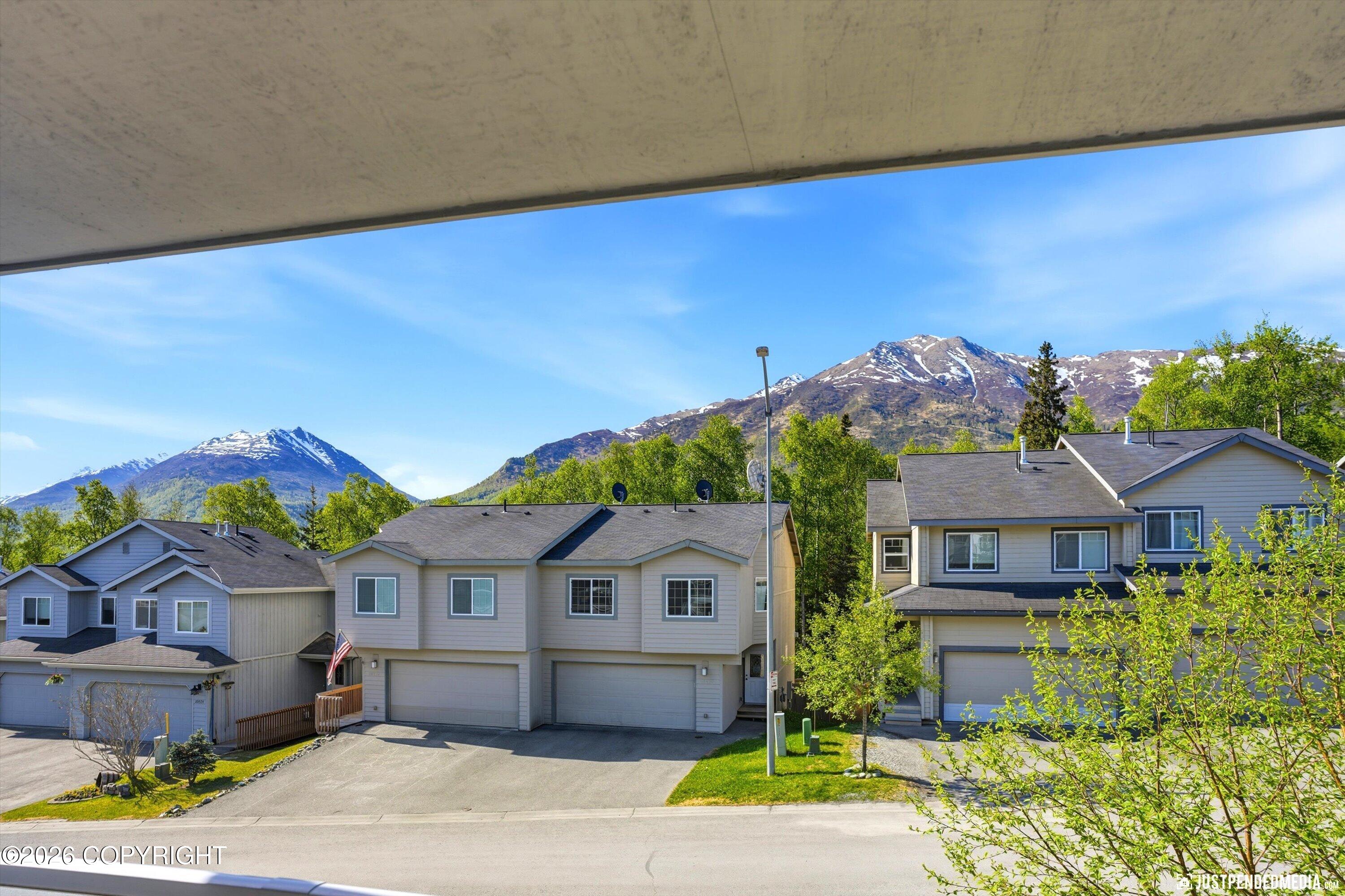 20485 Icefall Drive Property Photo 12