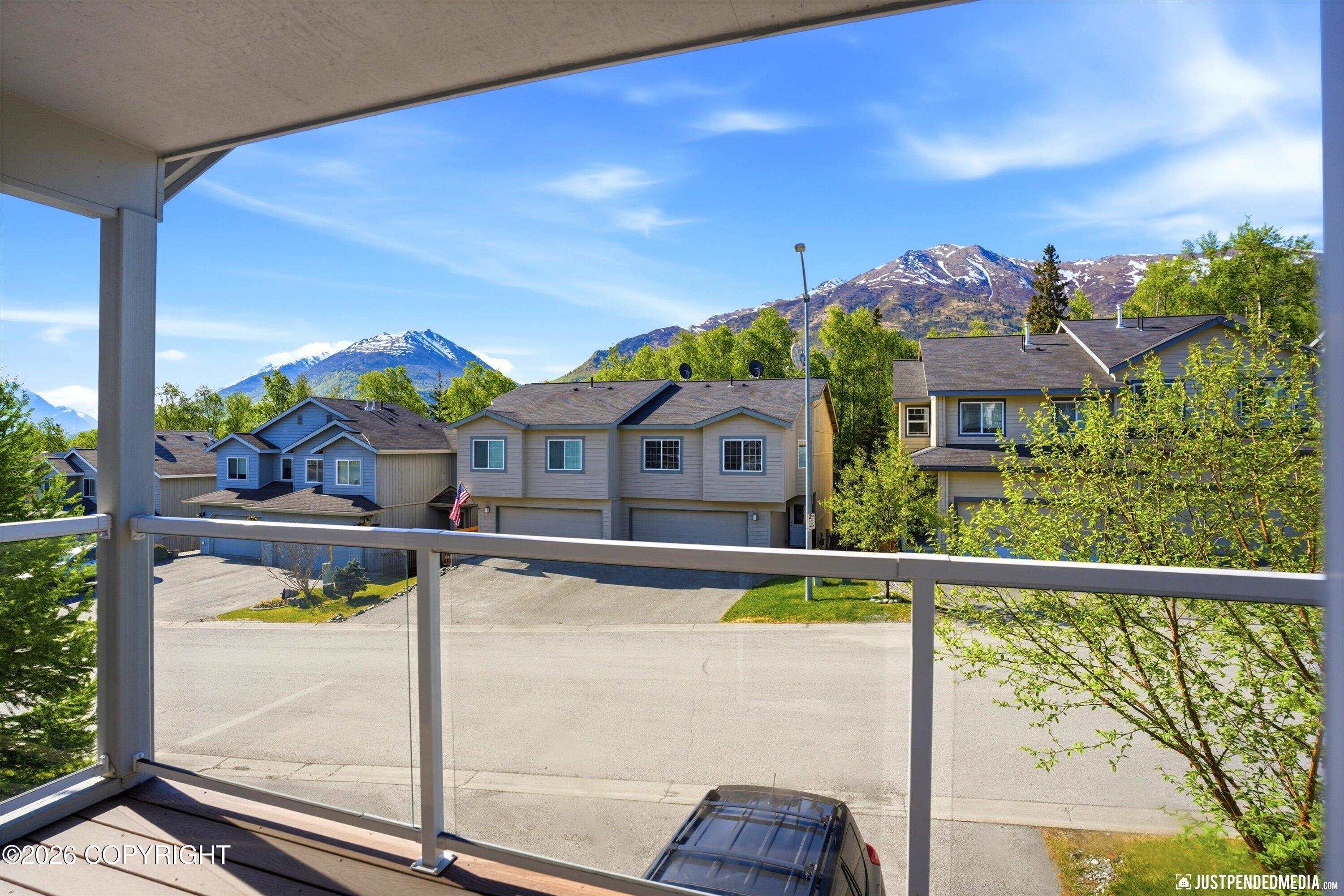 20485 Icefall Drive Property Photo 13