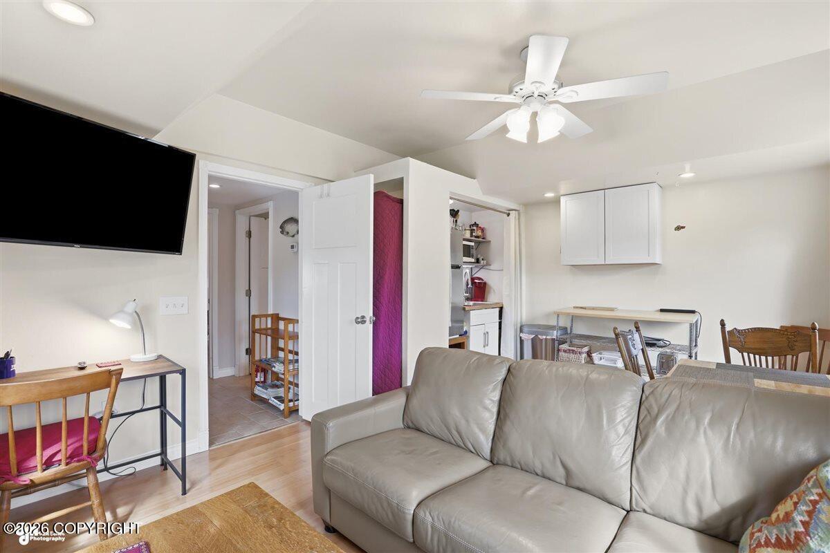 4128 Wright Street Property Photo 11
