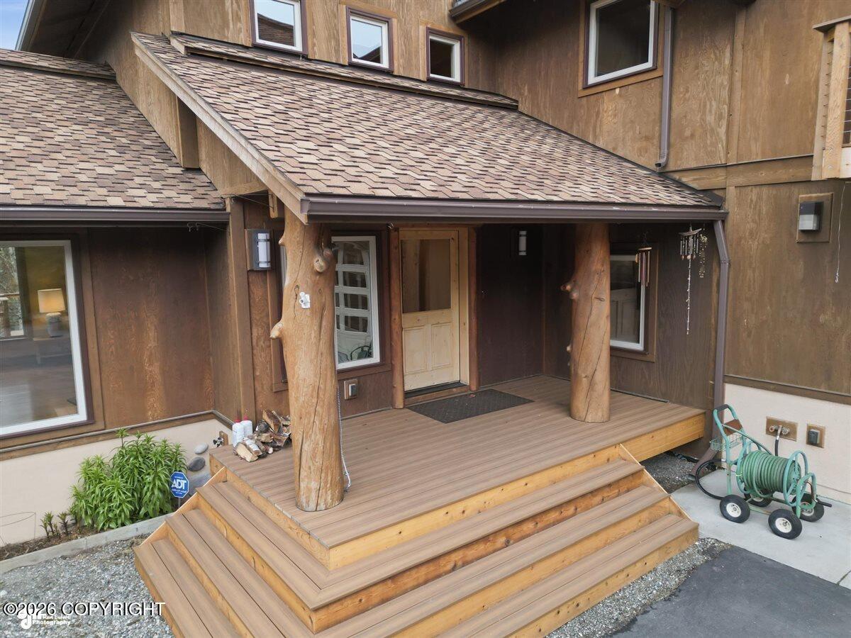 7100 Oline Circle Property Photo 2