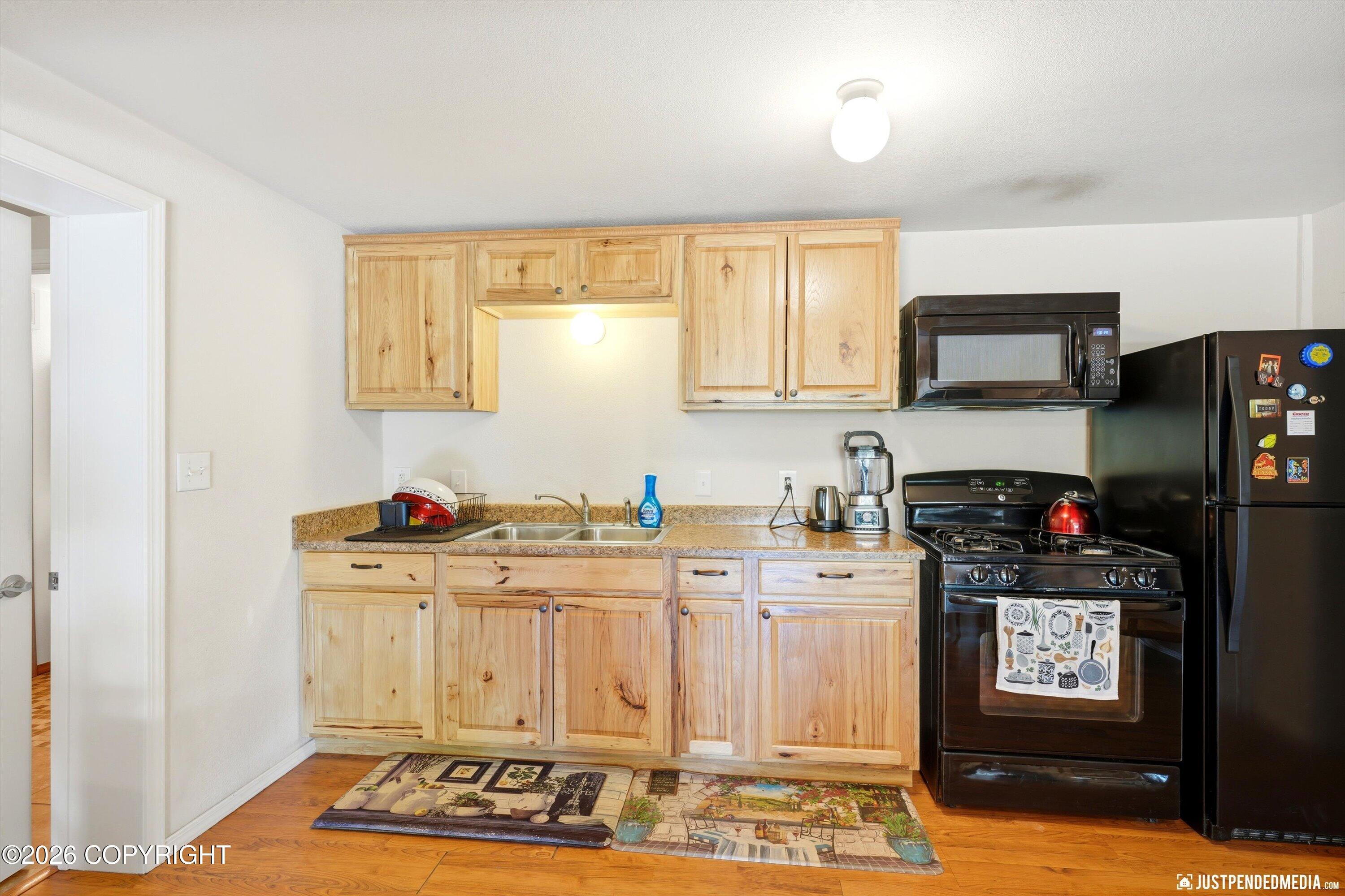 5820 De Armoun Road Property Photo 25