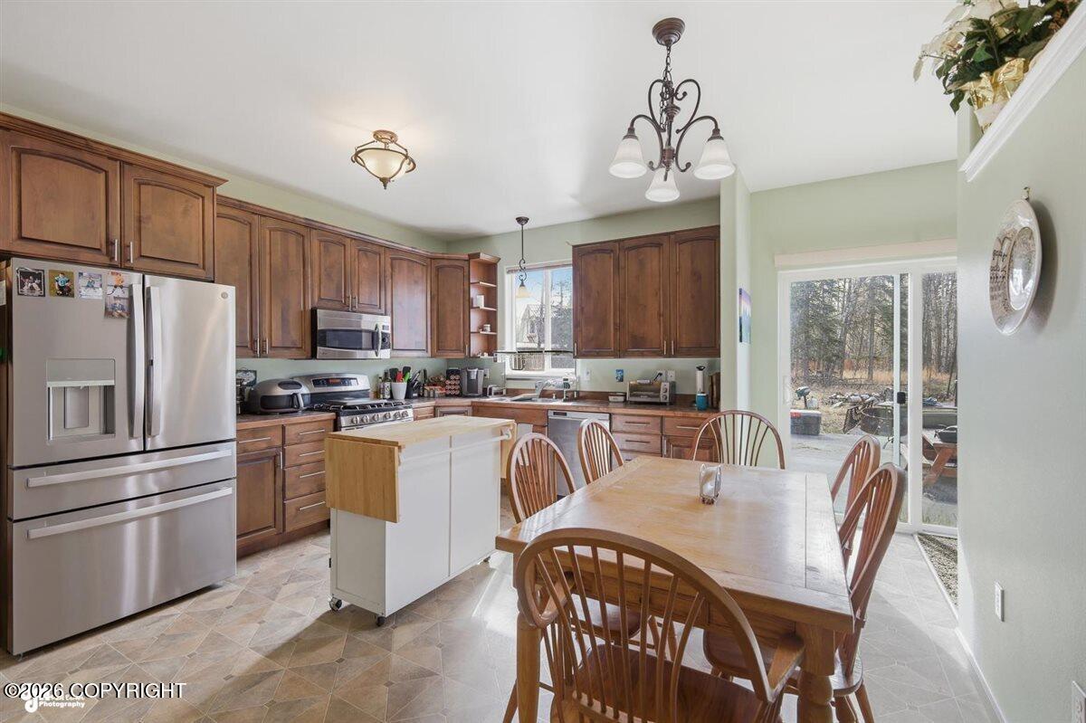 1261 E Spruce Avenue Property Photo 3