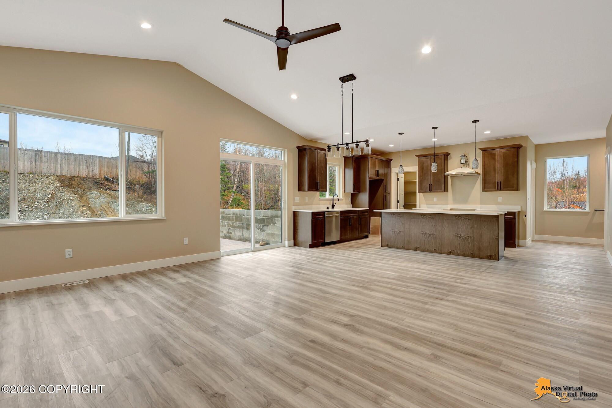 557 N Joppa Circle Property Photo 2