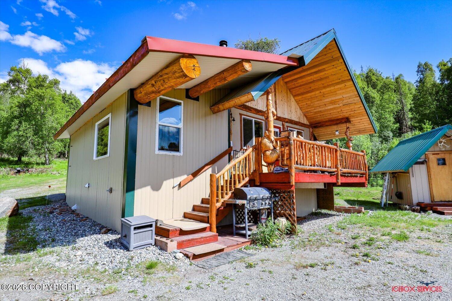 6240 N Sunset Drive Property Photo 4