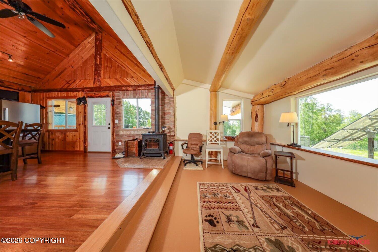 6240 N Sunset Drive Property Photo 11