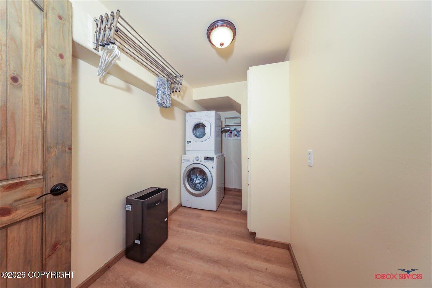 6240 N Sunset Drive Property Photo 22