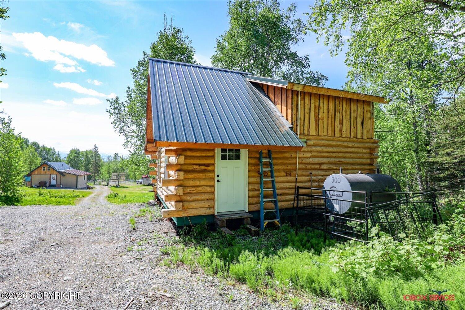 6240 N Sunset Drive Property Photo 44