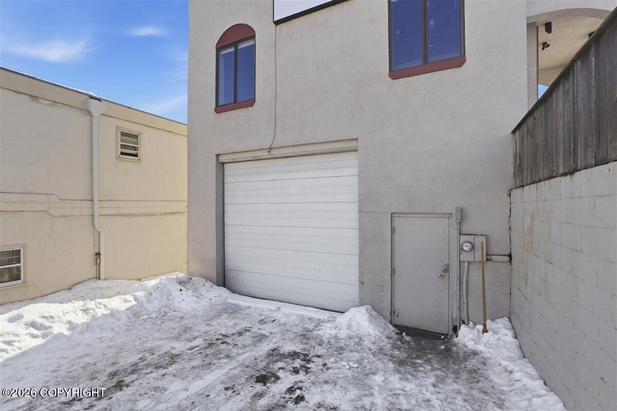 805 Gambell Street Property Photo 28
