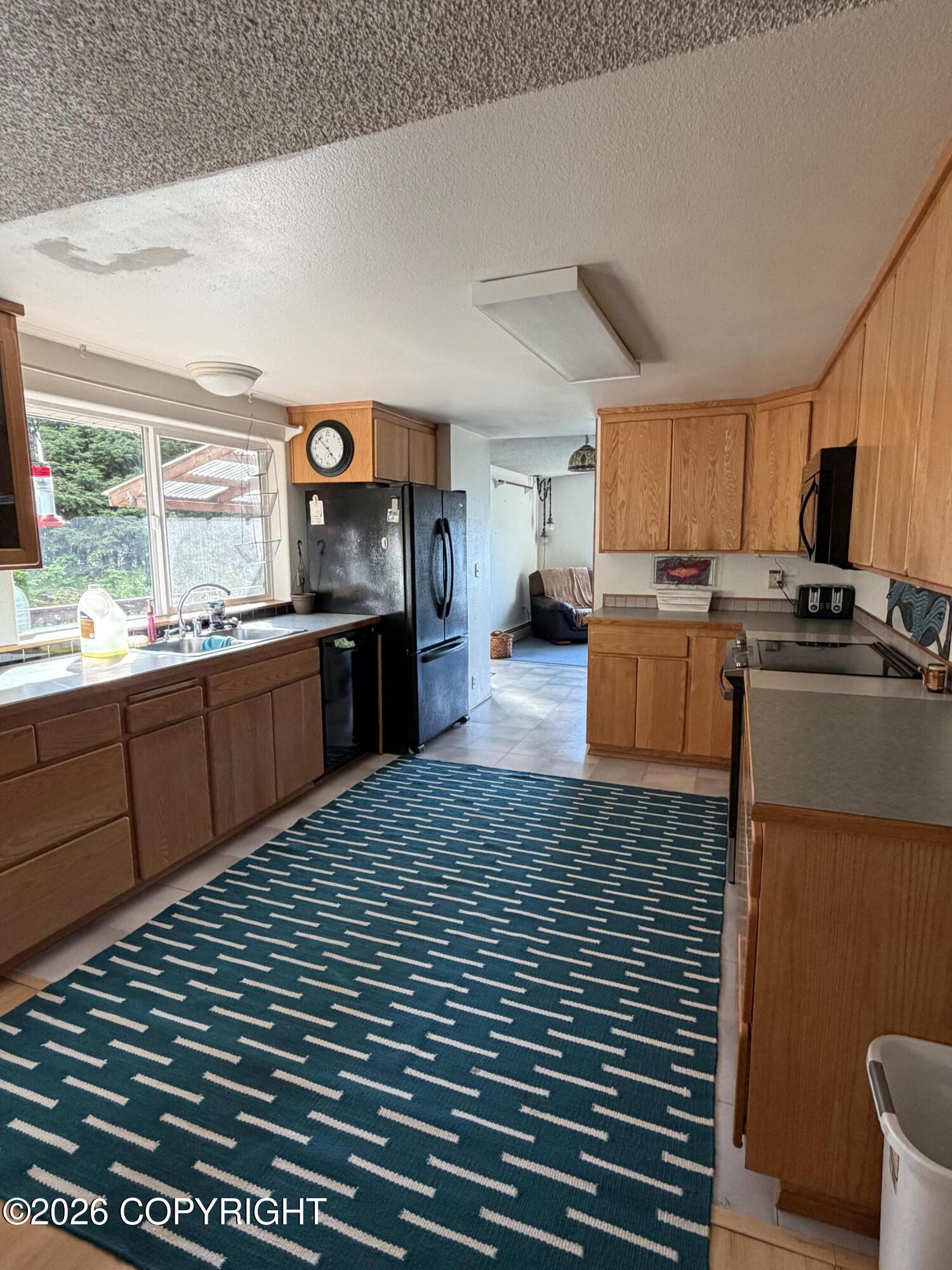 1037 Zimovia Highway Property Photo 11