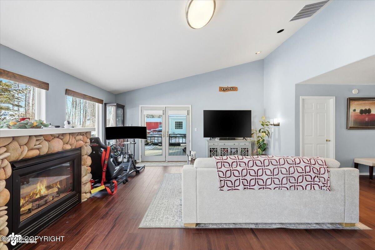 6741 W Hemmer Drive Property Photo 8