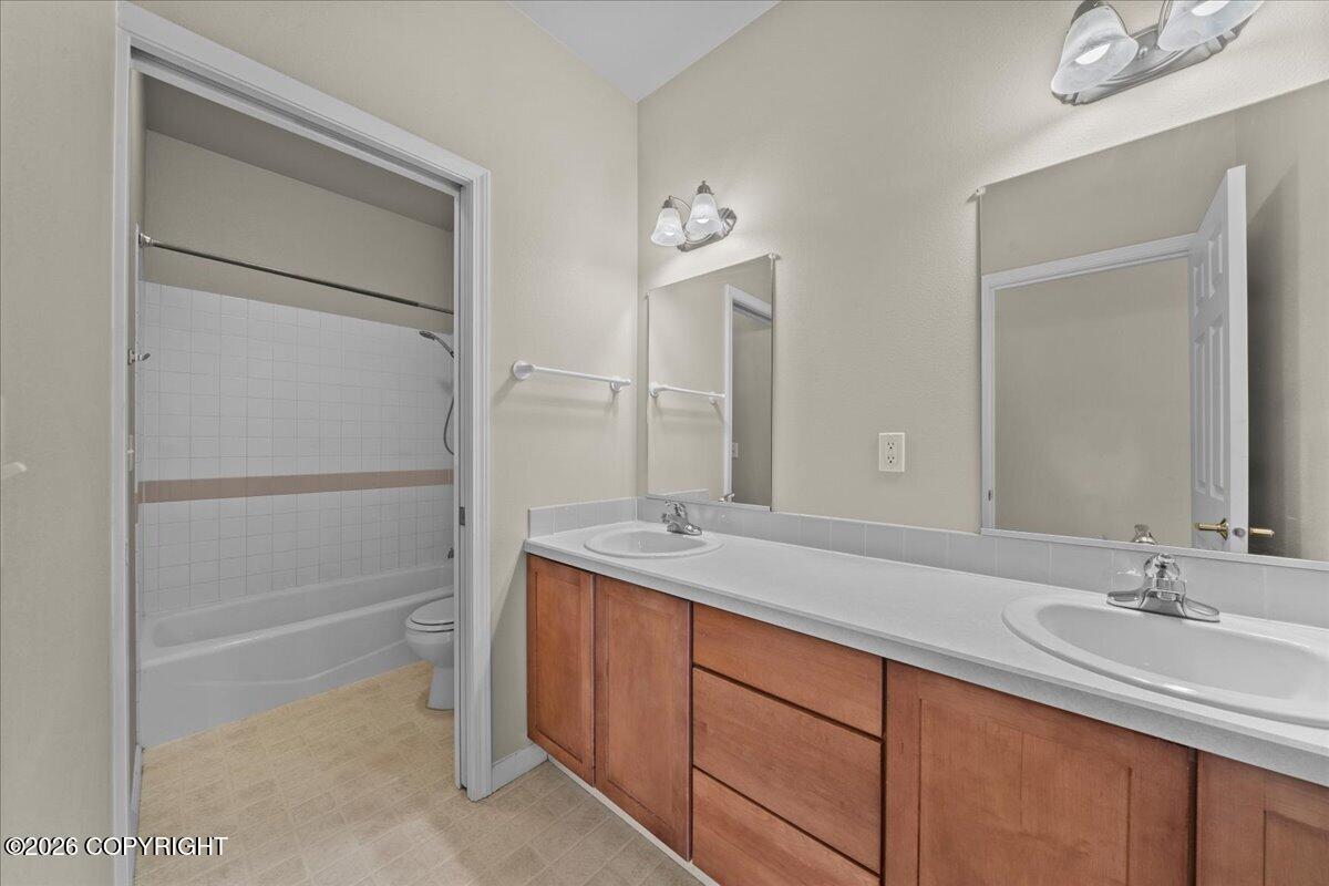 7270 E Timber Ridge Circle #19 Property Photo 35