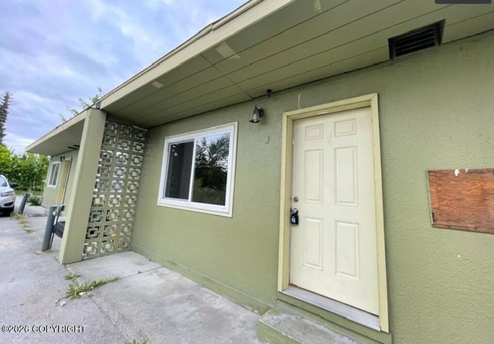 1227 E 11th Avenue Property Photo 2