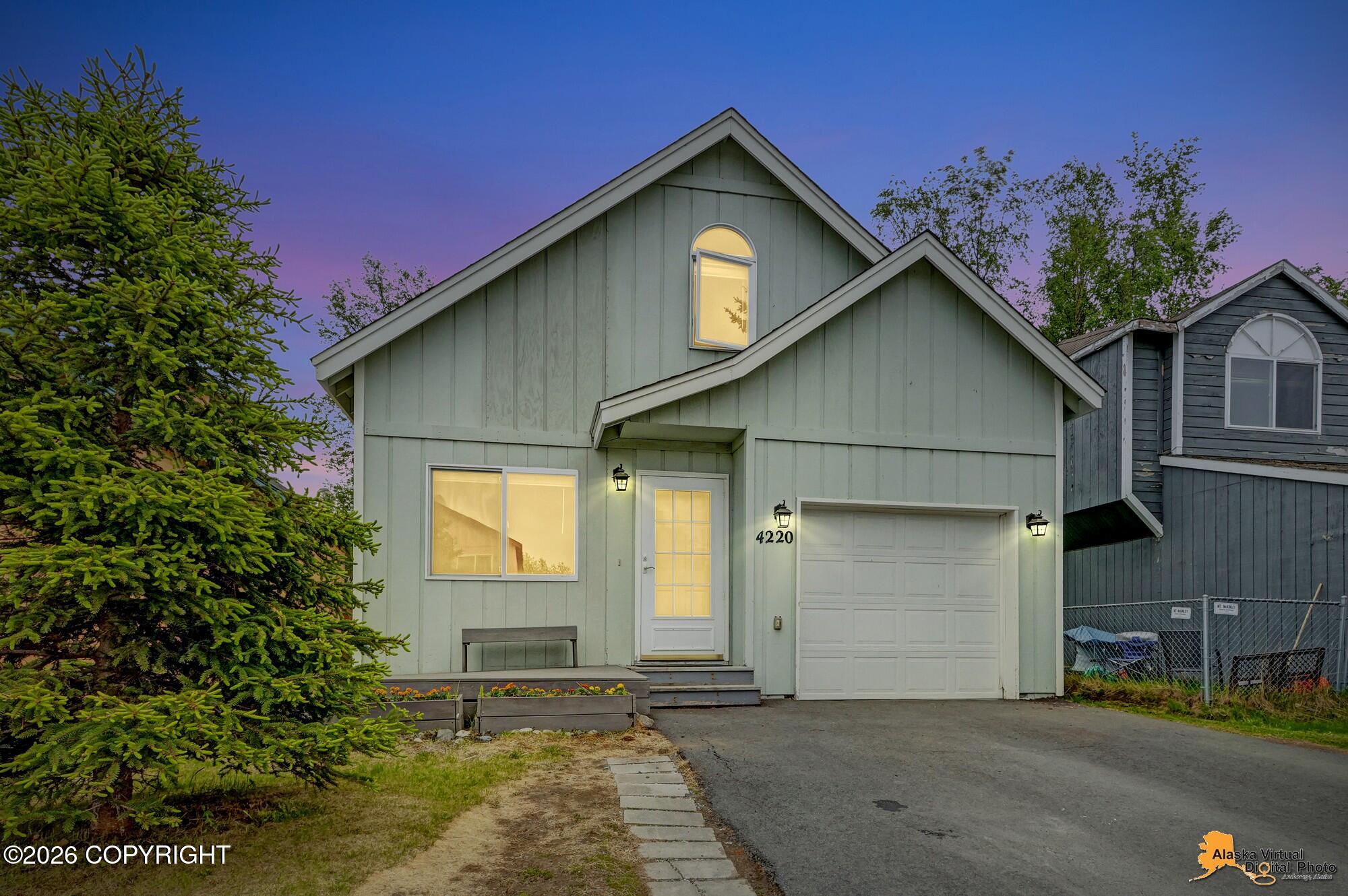 4220 Lakeridge Circle Property Photo 1