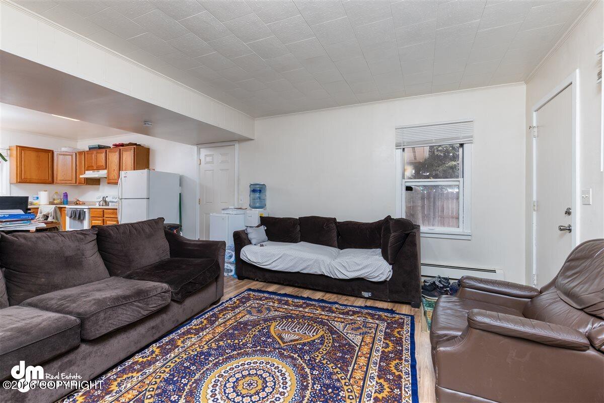 1102 W 29th Place Property Photo 15