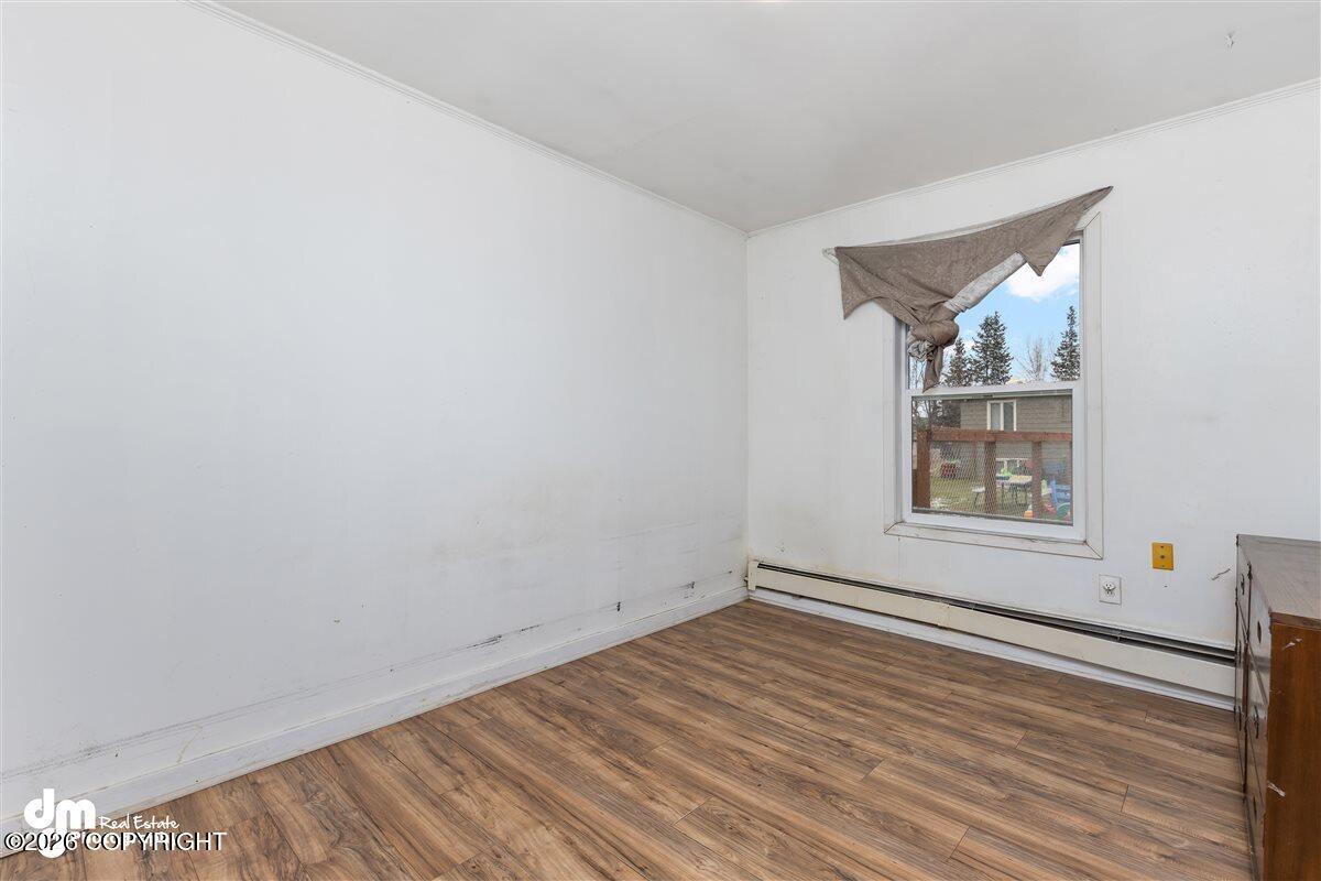 1102 W 29th Place Property Photo 19